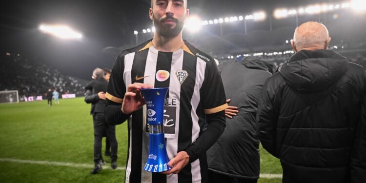 Houssem Aouar forfait